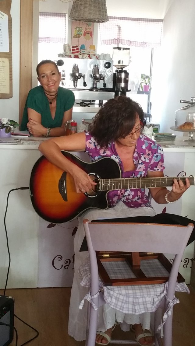 giugno2017gianfrancogalantepresentailsuolibropressoilcaffletterariodigavirateva10.jpg