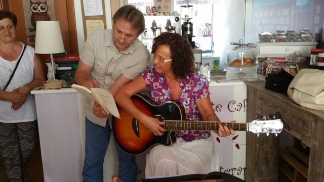 giugno2017gianfrancogalantepresentailsuolibropressoilcaffletterariodigavirateva17.jpg