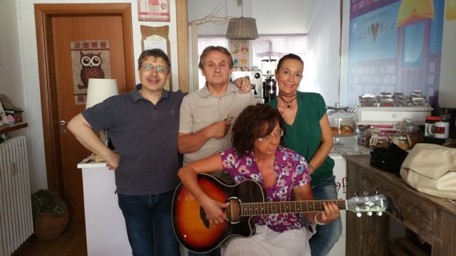 giugno2017gianfrancogalantepresentailsuolibropressoilcaffletterariodigavirateva23.jpg