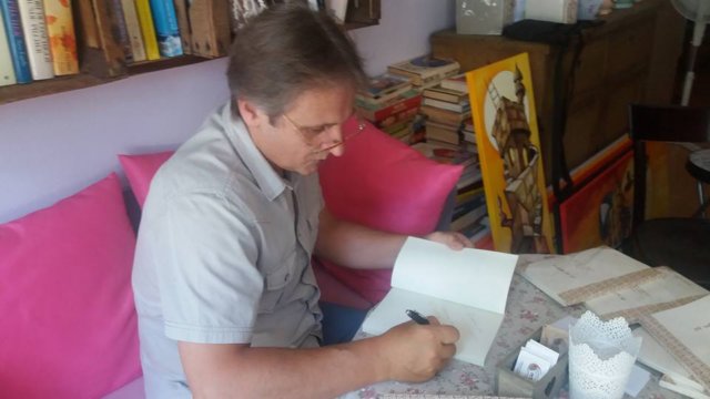 giugno2017gianfrancogalantepresentailsuolibropressoilcaffletterariodigavirateva4.jpg